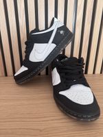 Nike SB Dunk Low Staple Panda Pigeon