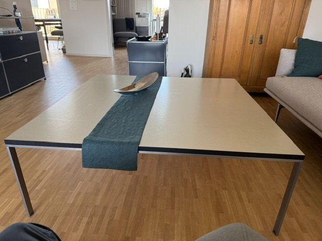 Ligne Roset Tables: Couchtisch – D'occasion à Zürich par Turmschlag