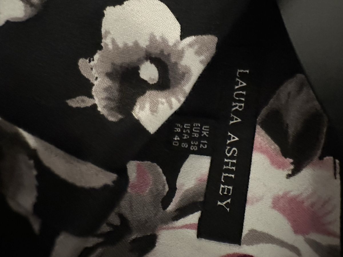 Laura Ashley Camicette: Damen Bluse LAURA ASHLEY Gr.38 – Usato da Pfungen venduto da Outlet64 4