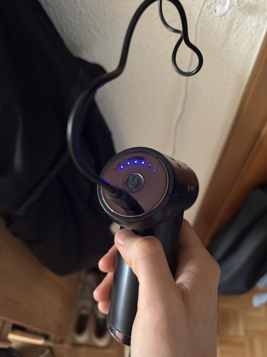 Massagegeräte: Massage Gun Top Zustand – Neu (gemäss Beschreibung) aus Basel von DavideCalla 4