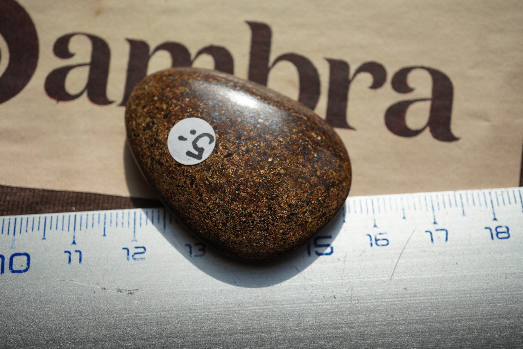 Minerali & Pietre curative: Bronzit      Handschmeichler    ab 1.-  Räumung – Nuovo e nell'imballaggio originale da Eschenbach SG venduto da topstone