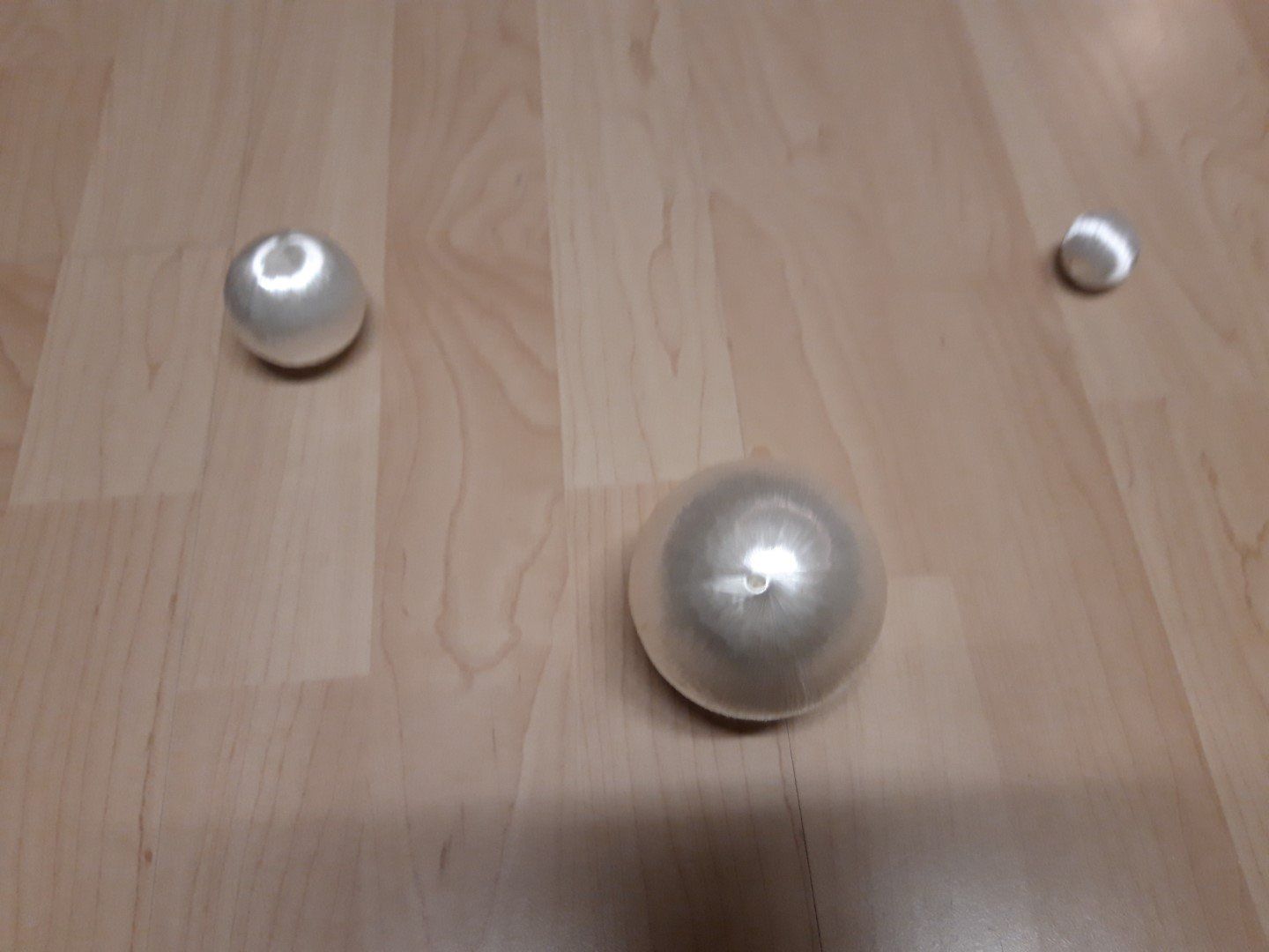 Toutes les décorations: Weisse Kugeln 10 Stück – D'occasion à Egliswil par Cracky81 3