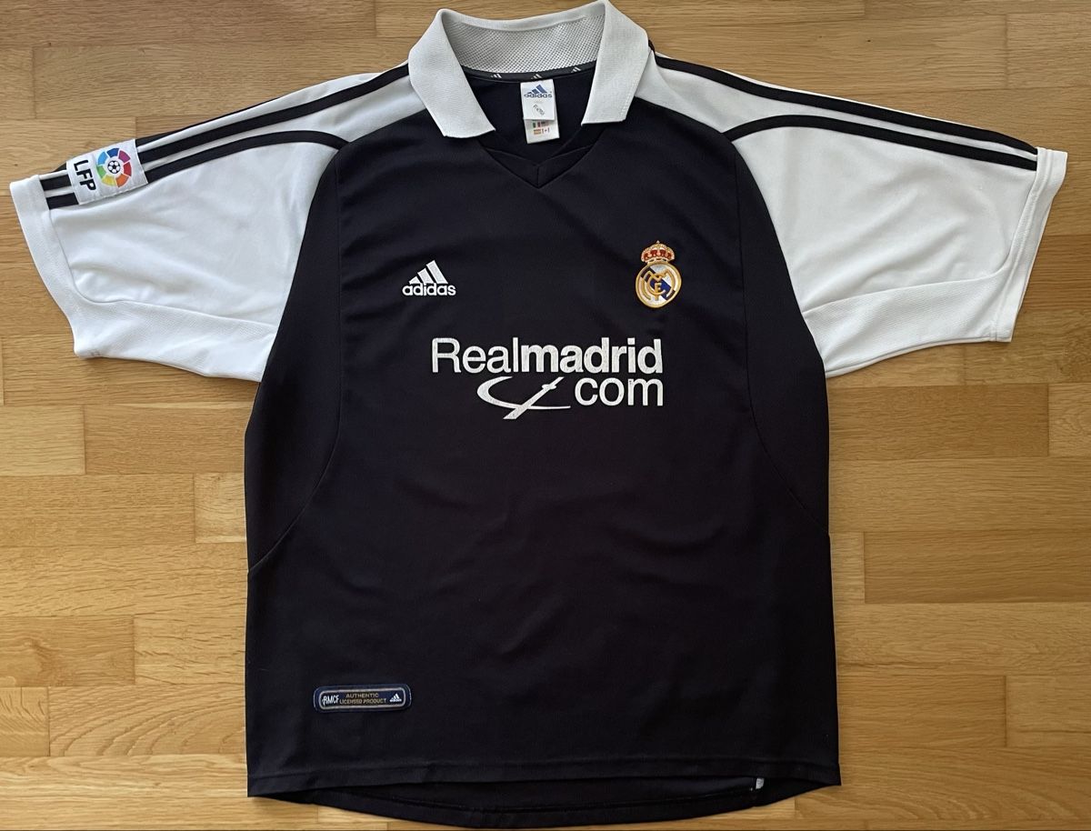 Real Madrid Canottiere & Pantaloni: Original Real Madrid 2001/2002 Zidane – Usato da Windisch venduto da RealJerseys 1