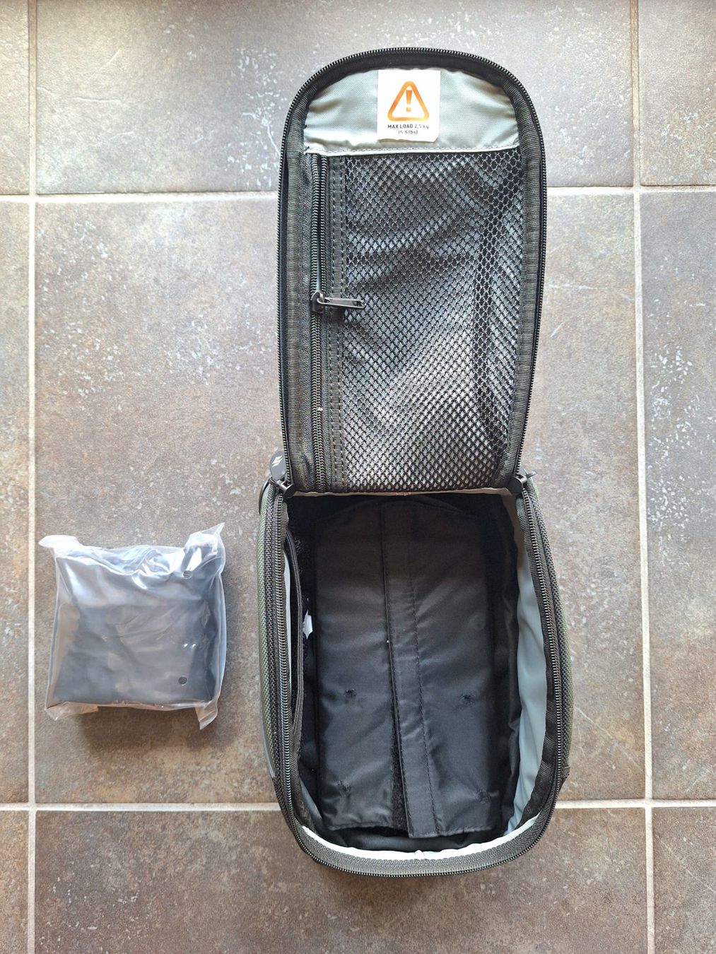 Borse: SUZUKI Tanktasche – Nuovo (secondo la descrizione) da Wangen ZH venduto da MarianneMunz 1