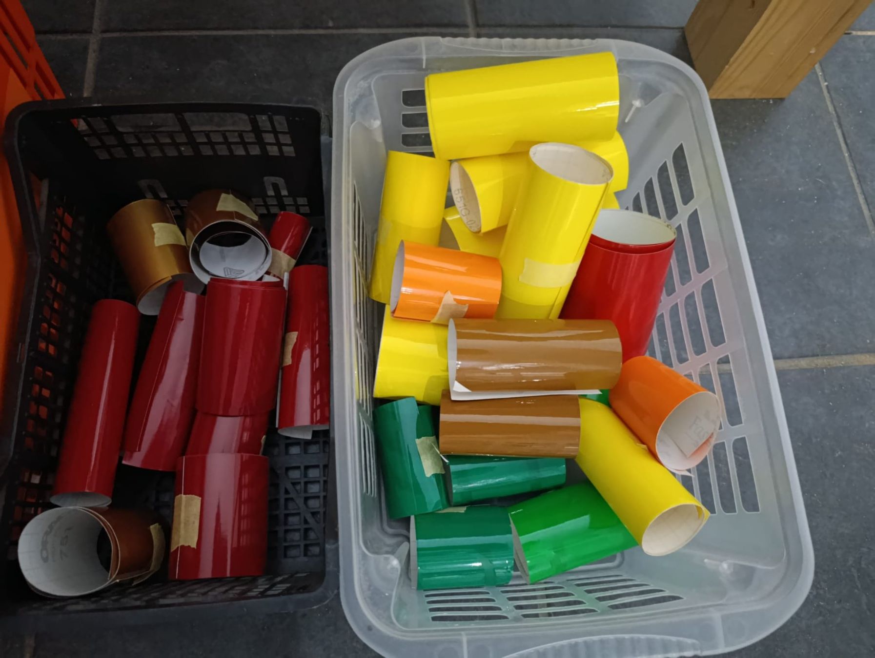 Stampanti: Plotterfolien Reste in verschiedenen Farben und Grö... – Usato da Chur venduto da slim777 1