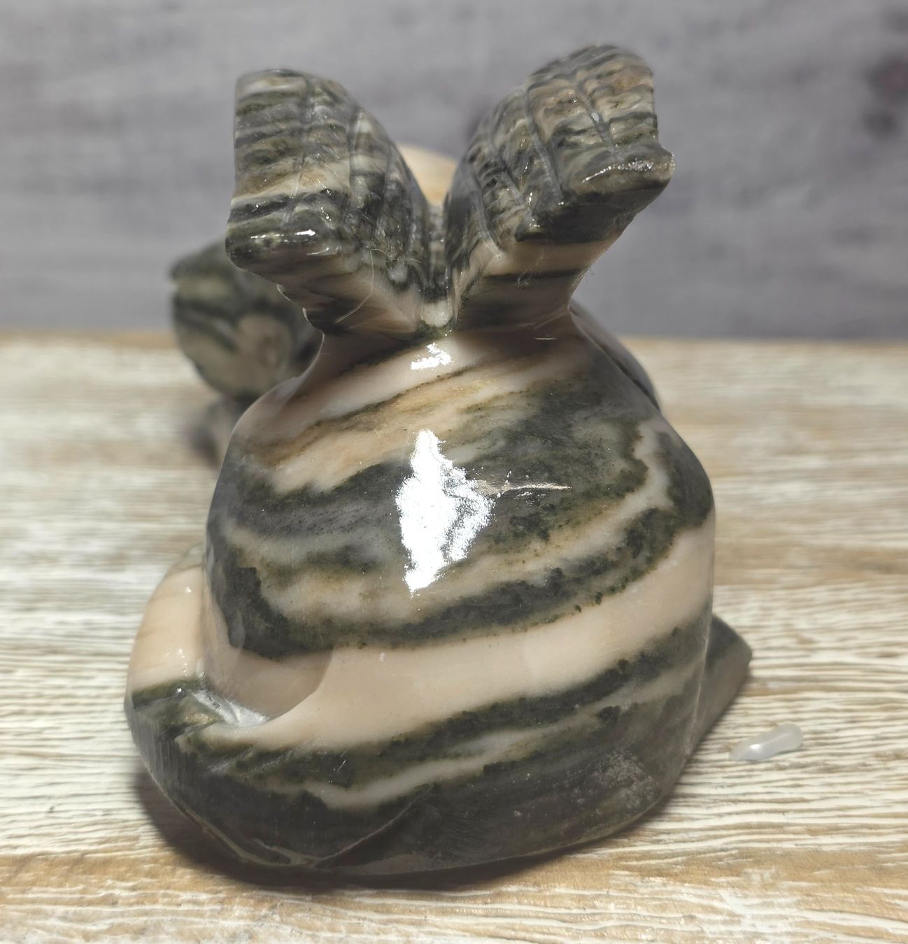 Minerali & Pietre curative: Schlafender Hunde Engel aus Jade 575g – Nuovo e nell'imballaggio originale da Matzingen venduto da Shay_Crystalz 1