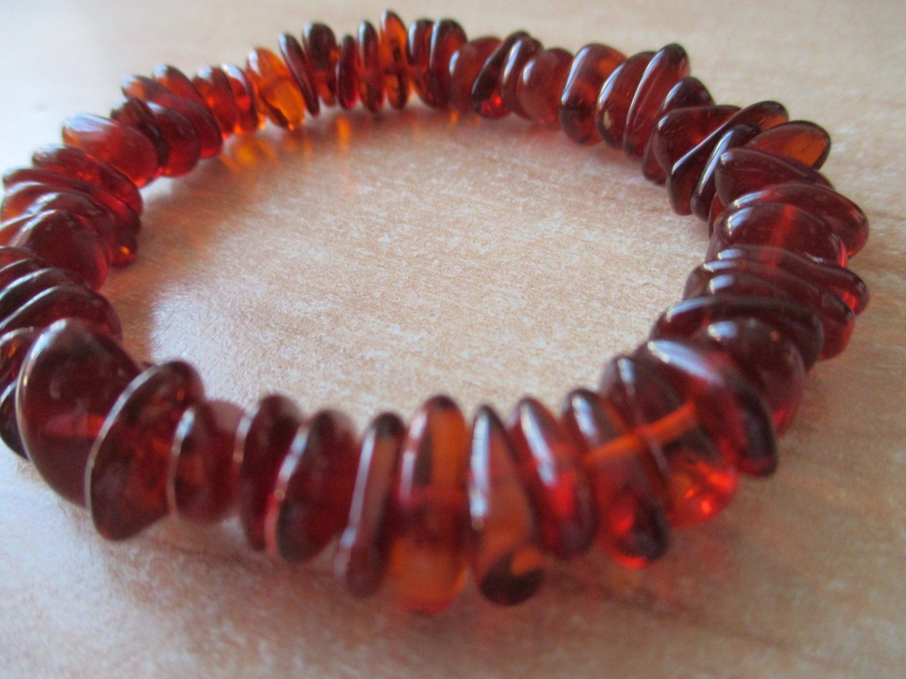 Bracciali & Braccialetti: Bernstein Elast-Armband Cognacfarben Länge 18cm – Usato da Winterthur venduto da katzen07 1