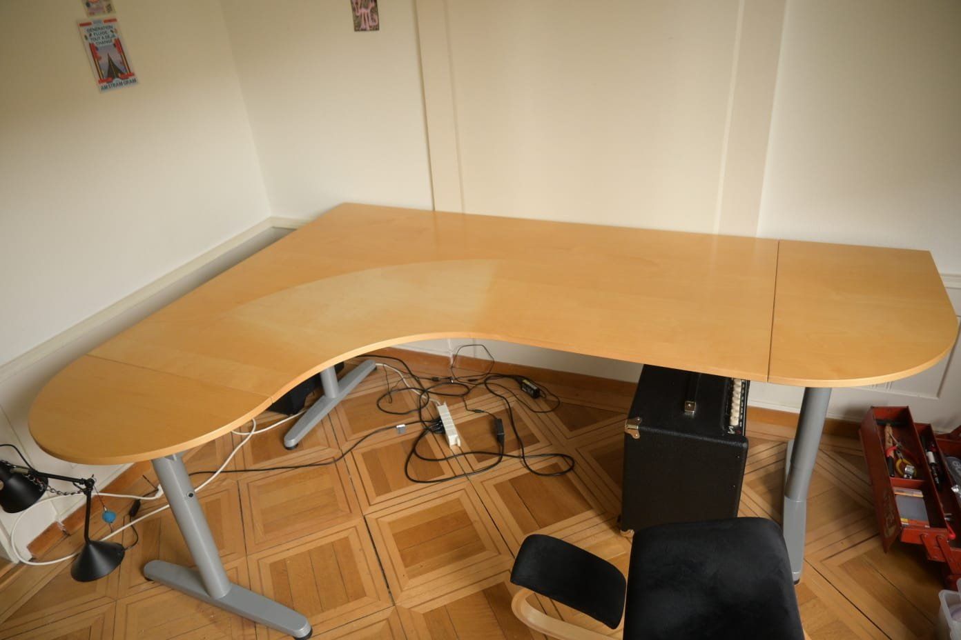Ikea Schreibtische: Free table for Büro – Gebraucht aus Zürich von lui_g6zv