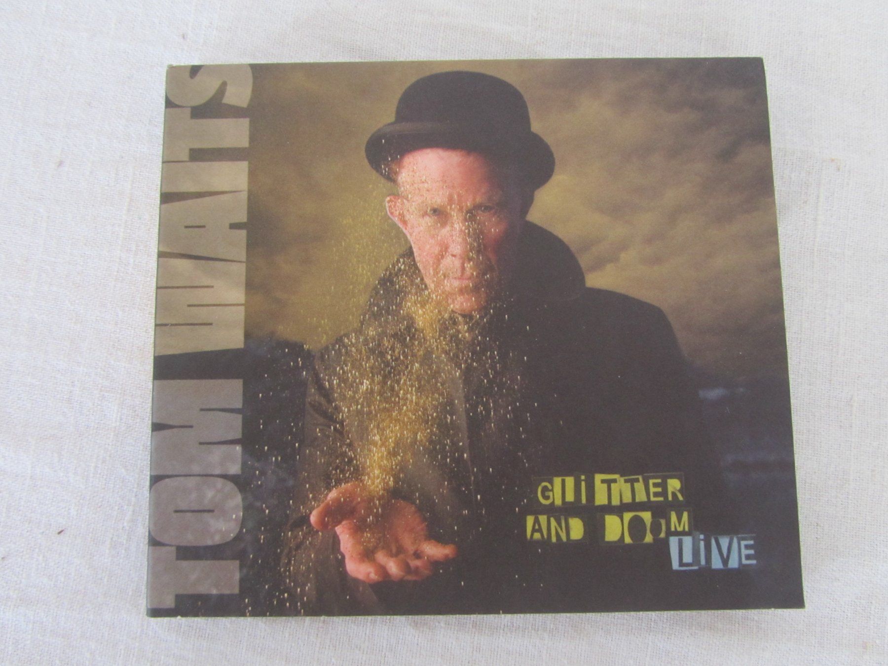 CD: TOM WAITS:  Glitter & Doom Live – Usato da Seengen venduto da mikelele