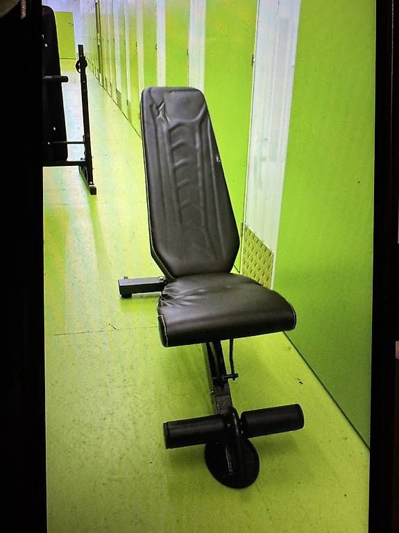 Hometrainer: Bankdrücken  – Gebraucht aus Emmen von pat_z8dn 2