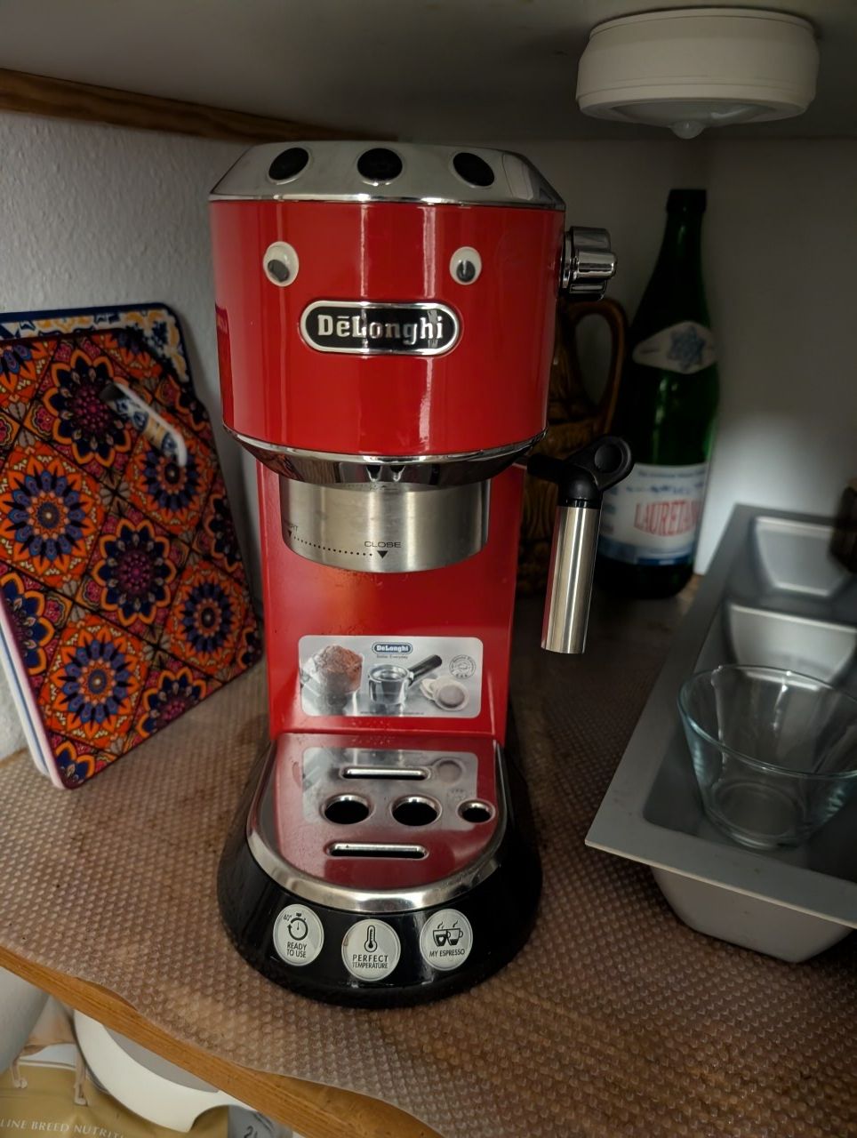 De'Longhi Kaffeemaschinen & Espressomaschinen: DeLonghi Espressomaschine rot guter Zustand – Gebraucht aus Zürich von Finafets 4