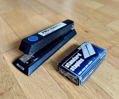 Bostitch mit Klammern