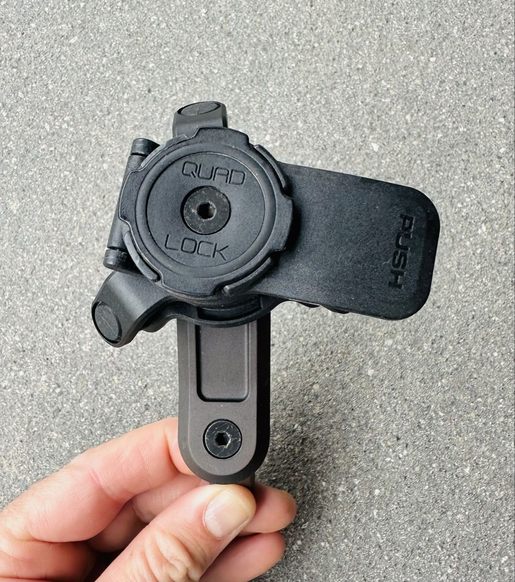 Quad Lock Staffe: Quadlock Halter mit Vibrationdämpfer – Usato da Sempach venduto da SwissRidy89 1