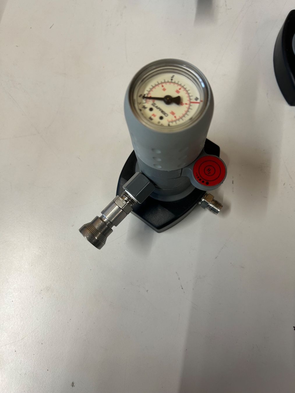 Laborzubehör: Labor Gasentnahmestationen Konvolut – Gebraucht aus Schupfart von philippb06 1