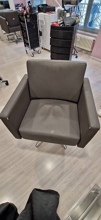 Poltrone: Coiffeur Sessel – Usato da Bern venduto da Stefania04