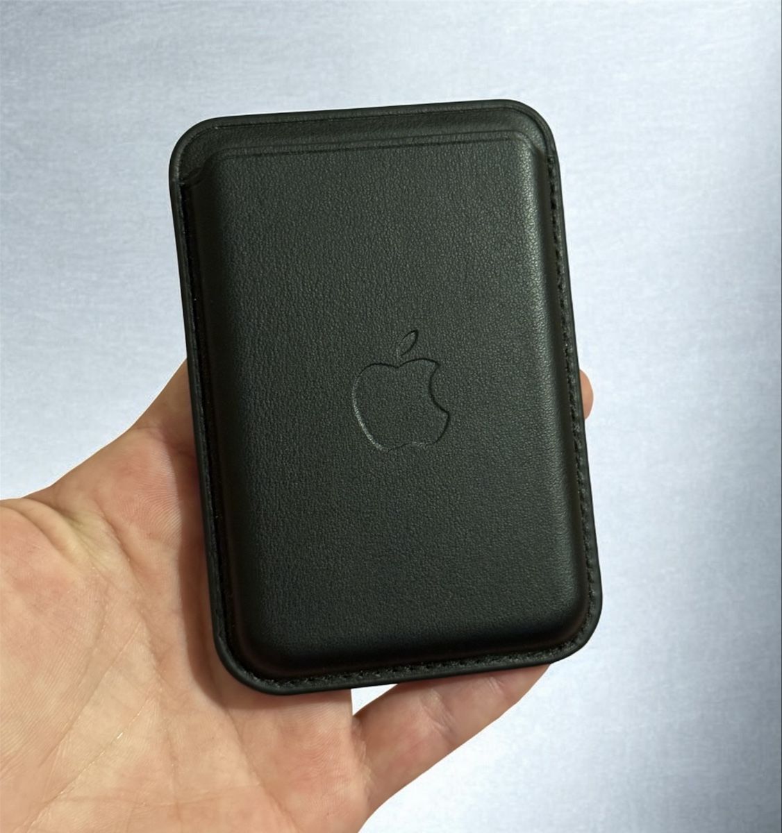 Apple Cover & Protezioni schermo: MagSafe Apple – Nuovo (secondo la descrizione) da Châtel-St-Denis venduto da Montclair_Swiss