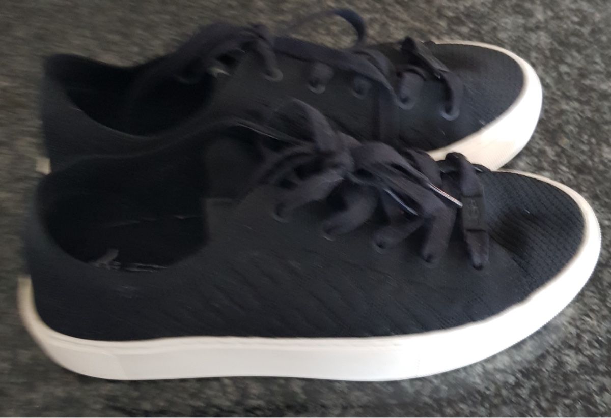 Ugg Herrenschuhe: UGG Sneaker Gr. 37 – Gebraucht aus Mauensee von Braut-kleid