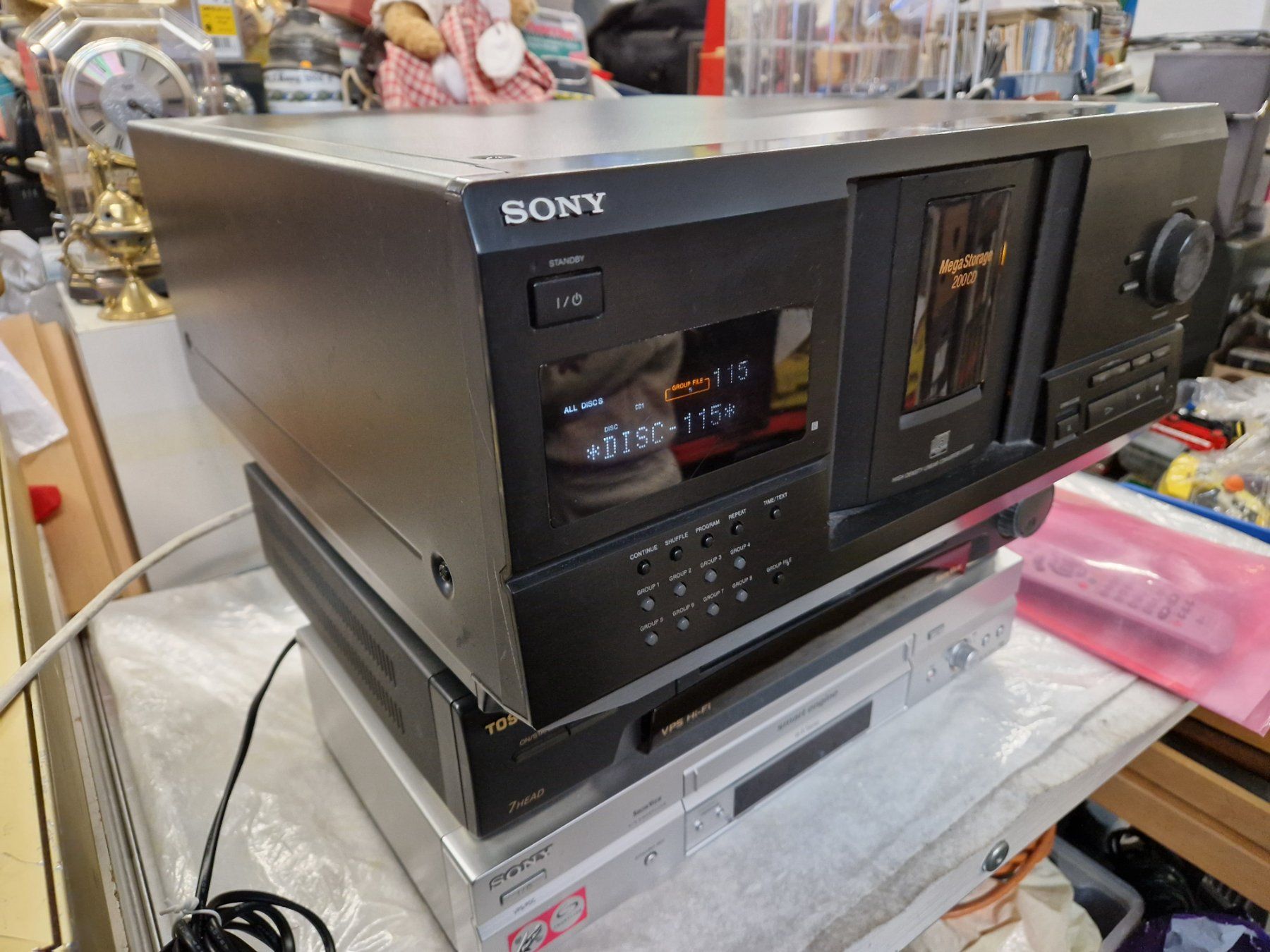 Sony Lettore multimediale & Streamer: Sony CD Charger Mega Storage 200Cds  CDP-CX230 CD Wechsler – Usato da Wädenswil venduto da tome70 4