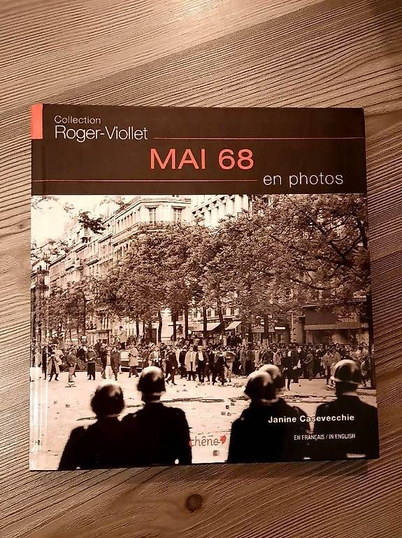 Foto & Immagini: Mai 68 en photos – Usato da Lausanne venduto da yannaroundtheworld