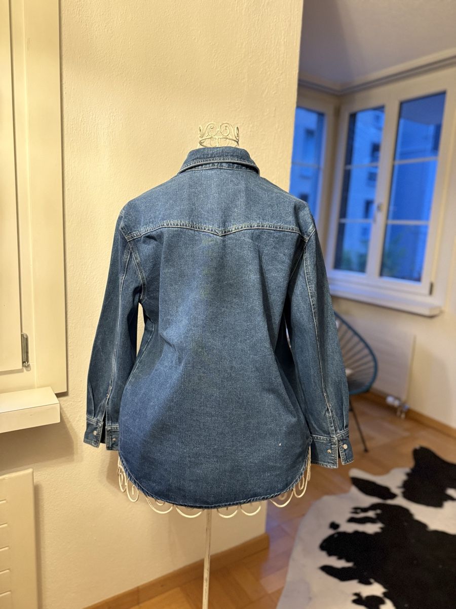 Camicette: Coole Hemd-/Jeansbluse mit Strasssteinen – Usato da Zürich venduto da Indigo2012 8