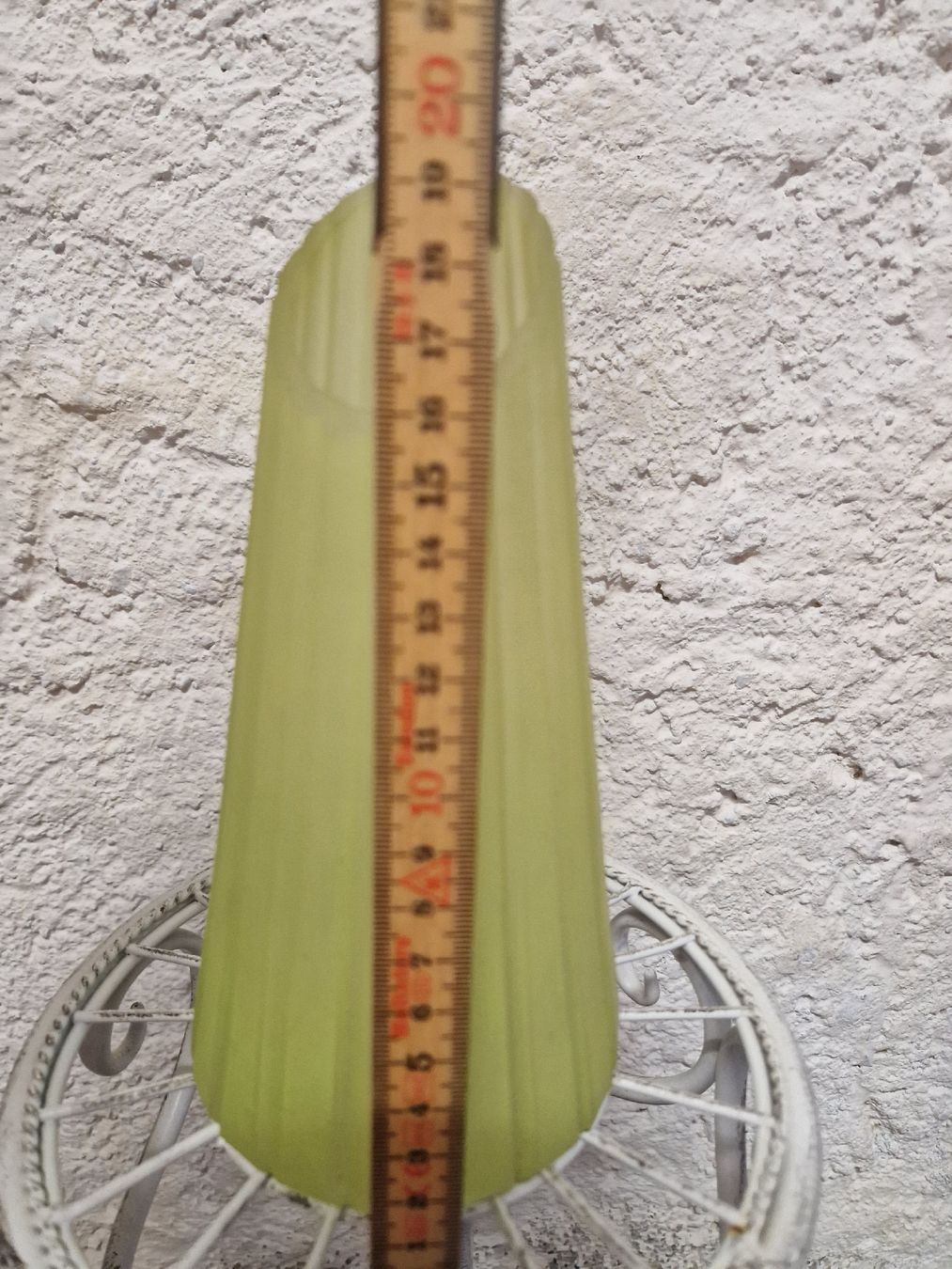 Vasi & Recipienti: Dekorative grüne Glasvase, H: 21cm – Nuovo (secondo la descrizione) da Weggis venduto da Oswadan 2