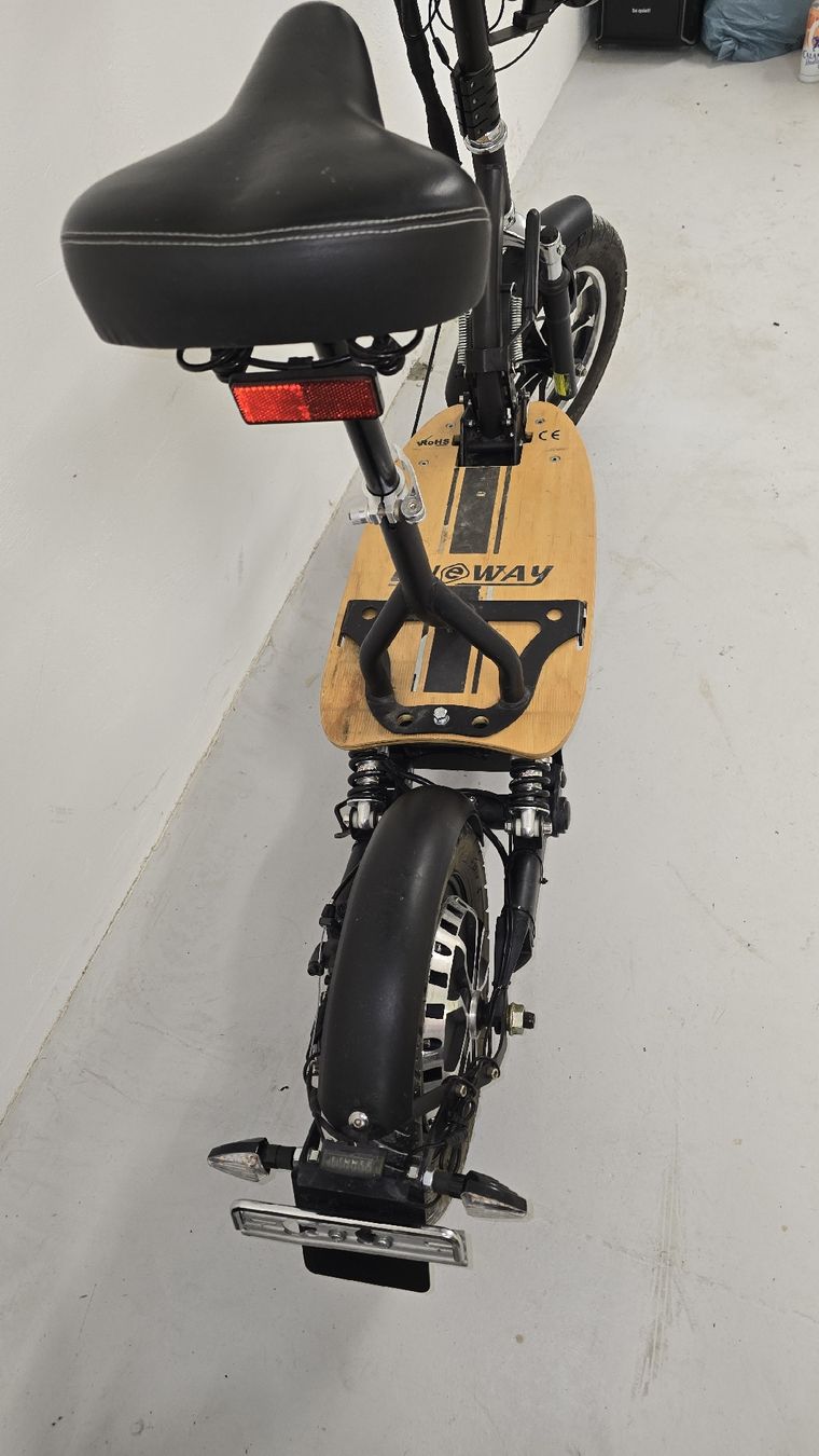 Scooters: E-roller E-Scooter 45 kmh Eneway Revoluzzer – Gebraucht aus Lenzburg von cameleoncolor 5