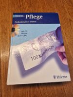 Altes Thieme Pflege Buch mit  4 CDs