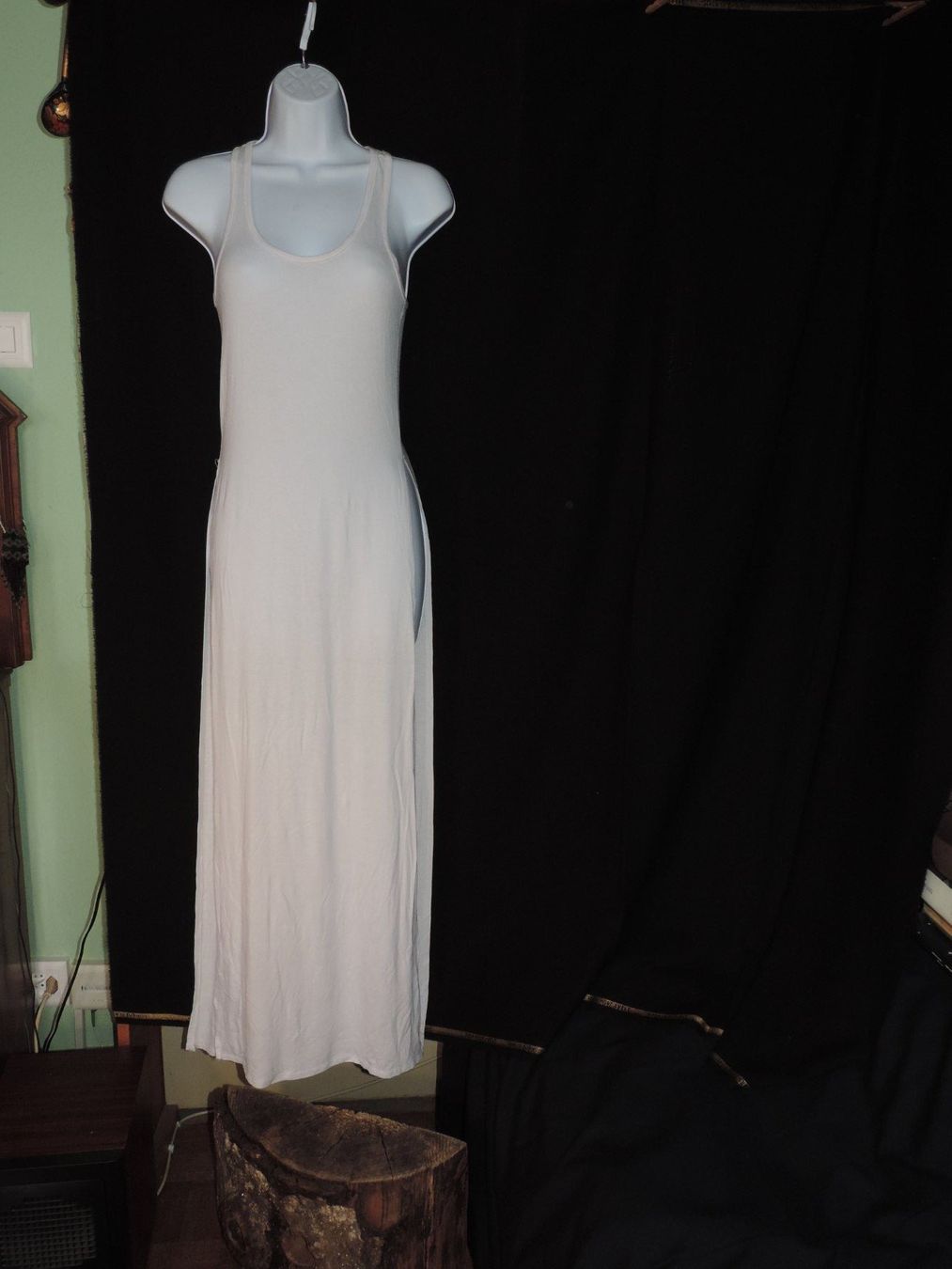 Robes: robe échancrée de plage blanche – D'occasion à Genève par Axelle333 3