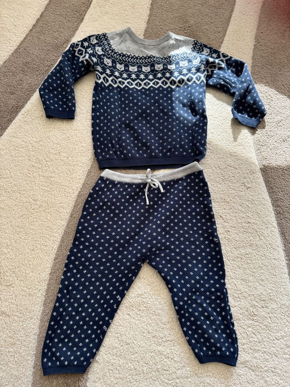 H&M Lotti & Set di vestiti: 2-teiliges Set (Emsemble 2 pièces) – Usato da Zürich venduto da Mina_09