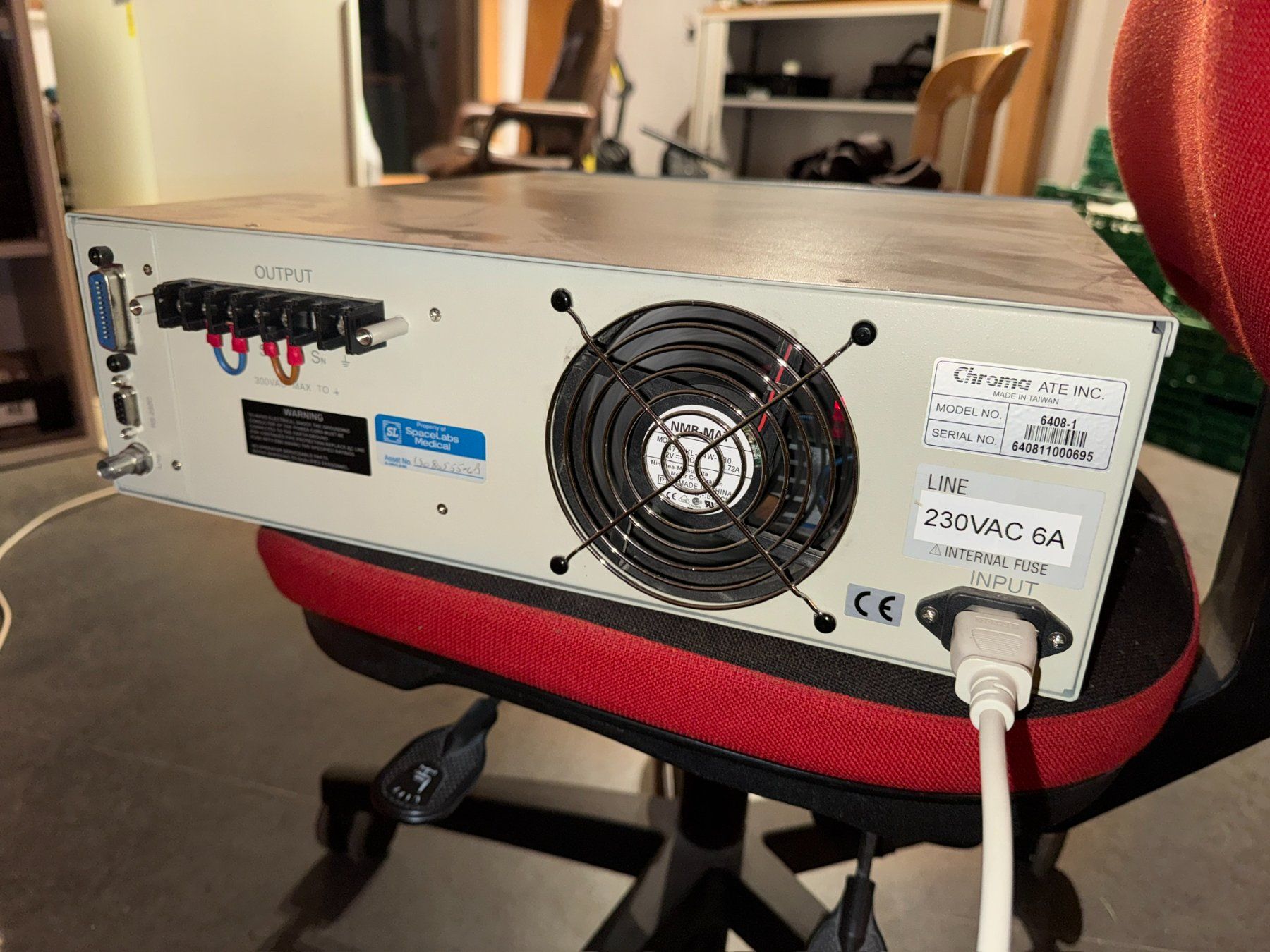 Mesurer: Chroma Programmable AC Source Model 6408 – D'occasion à Hörhausen par SevenTimesSix 3