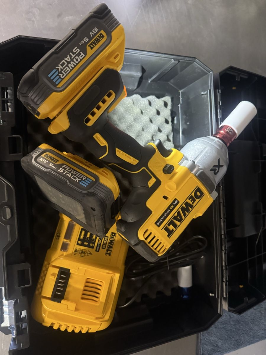 Alle Maschinen: Dewalt DCF 900 – Gebraucht aus Zürich von Jaskoch 1