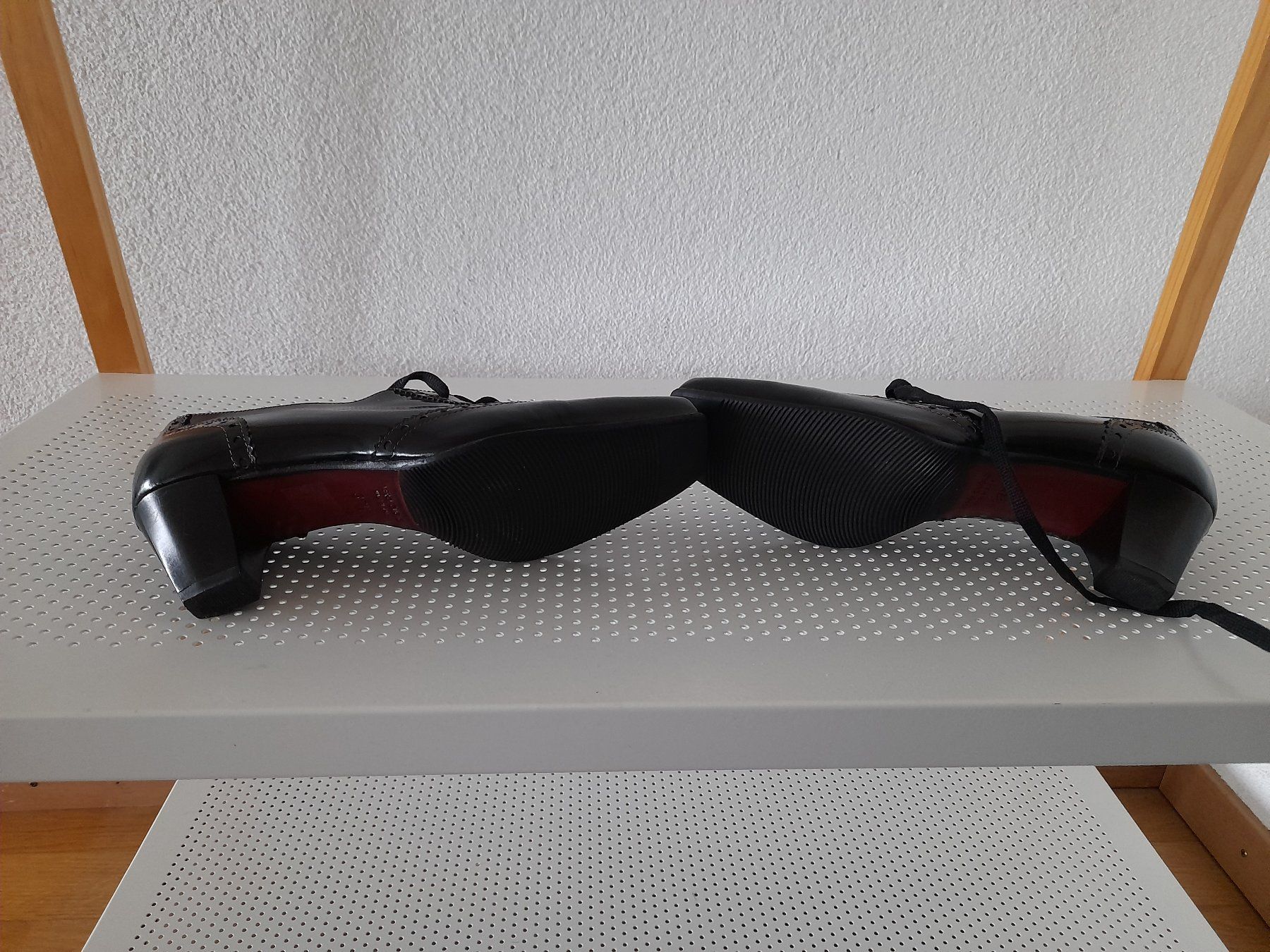 Scarpe da donna: chaussures basses à talons – Usato da Mont-sur-Lausanne venduto da Pioutch 2