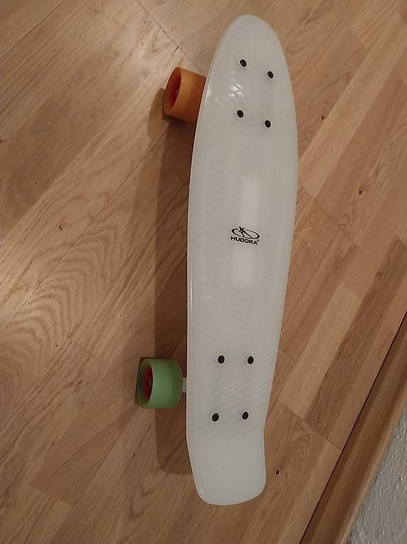 Hudora Skateboards: Hudora Skateboard Rainglow 12134 – Gebraucht aus Baden von Pimboli123