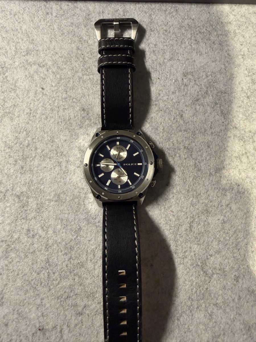 Police Orologi: Montre police bleu  – Usato da Carouge GE venduto da joey.79