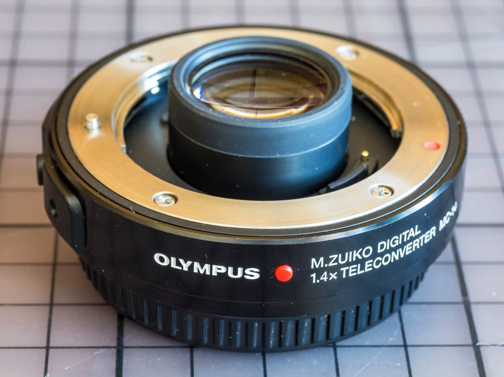 Olympus MFT 12mm F/2.0 zwart ED M.Zuiko Digital occasion