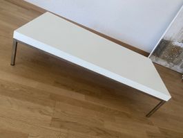 weisser, niedriger Couchtisch IKEA
