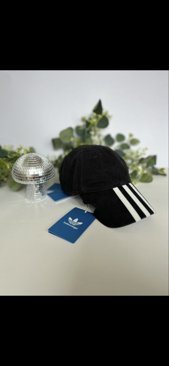 Balenciaga Copricapi, berretti & cappellini: ADIDAS X BALENCIAGA BLACK CAP – Nuovo (secondo la descrizione) da Lausanne venduto da S_luxury 2