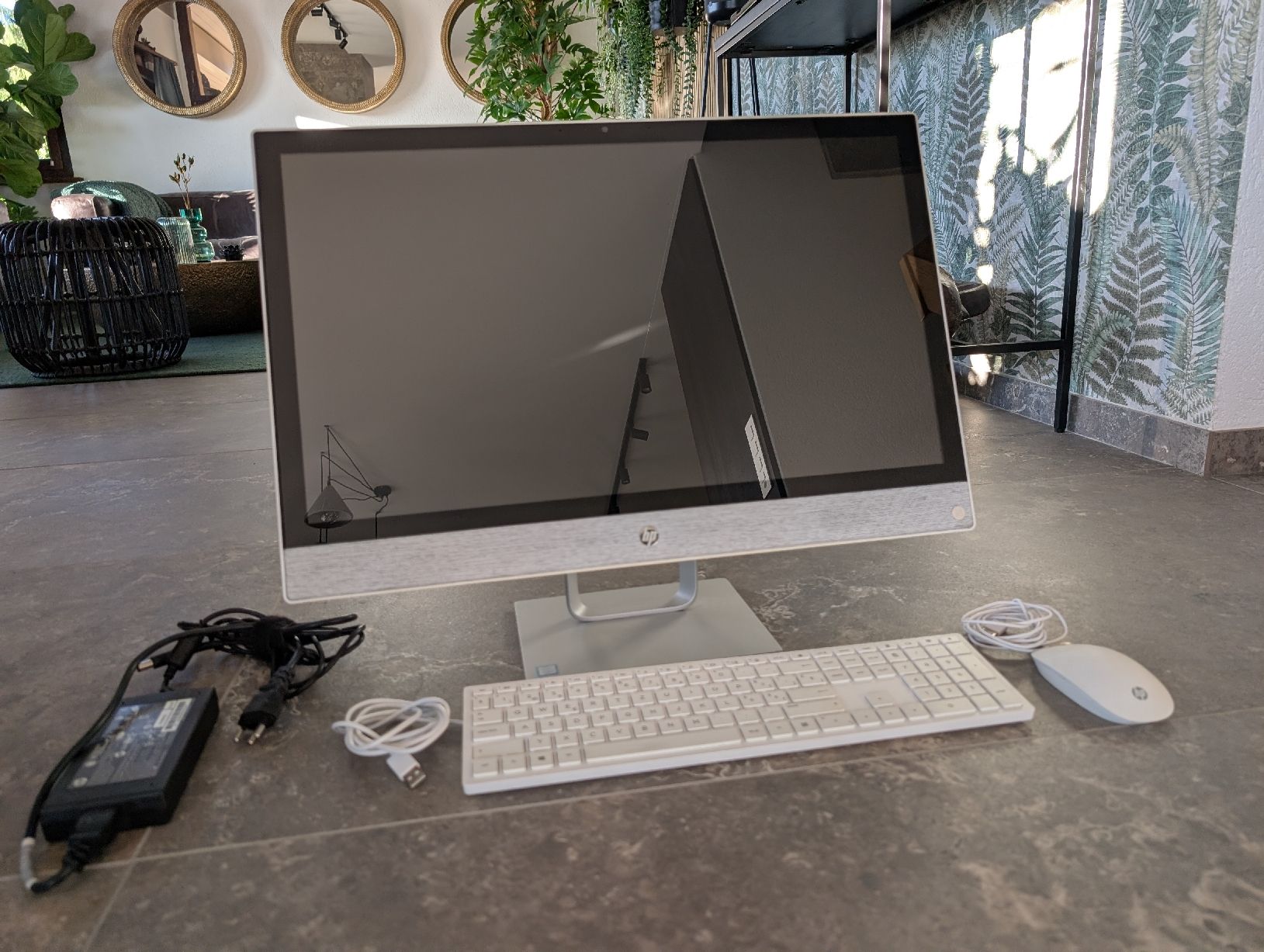 Hewlett Packard PCs: HP All-in-One Computer 24-r0xx – Gebraucht aus Füllinsdorf von relyw 1