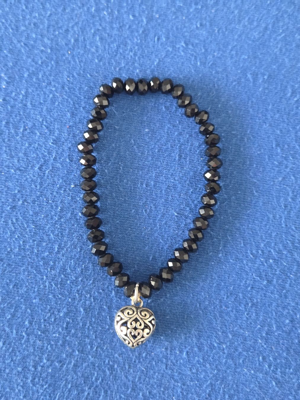 Bracciali & Braccialetti: Armband mit Herzanhänger – Usato da Rickenbach-Sulz venduto da Bacardibabe