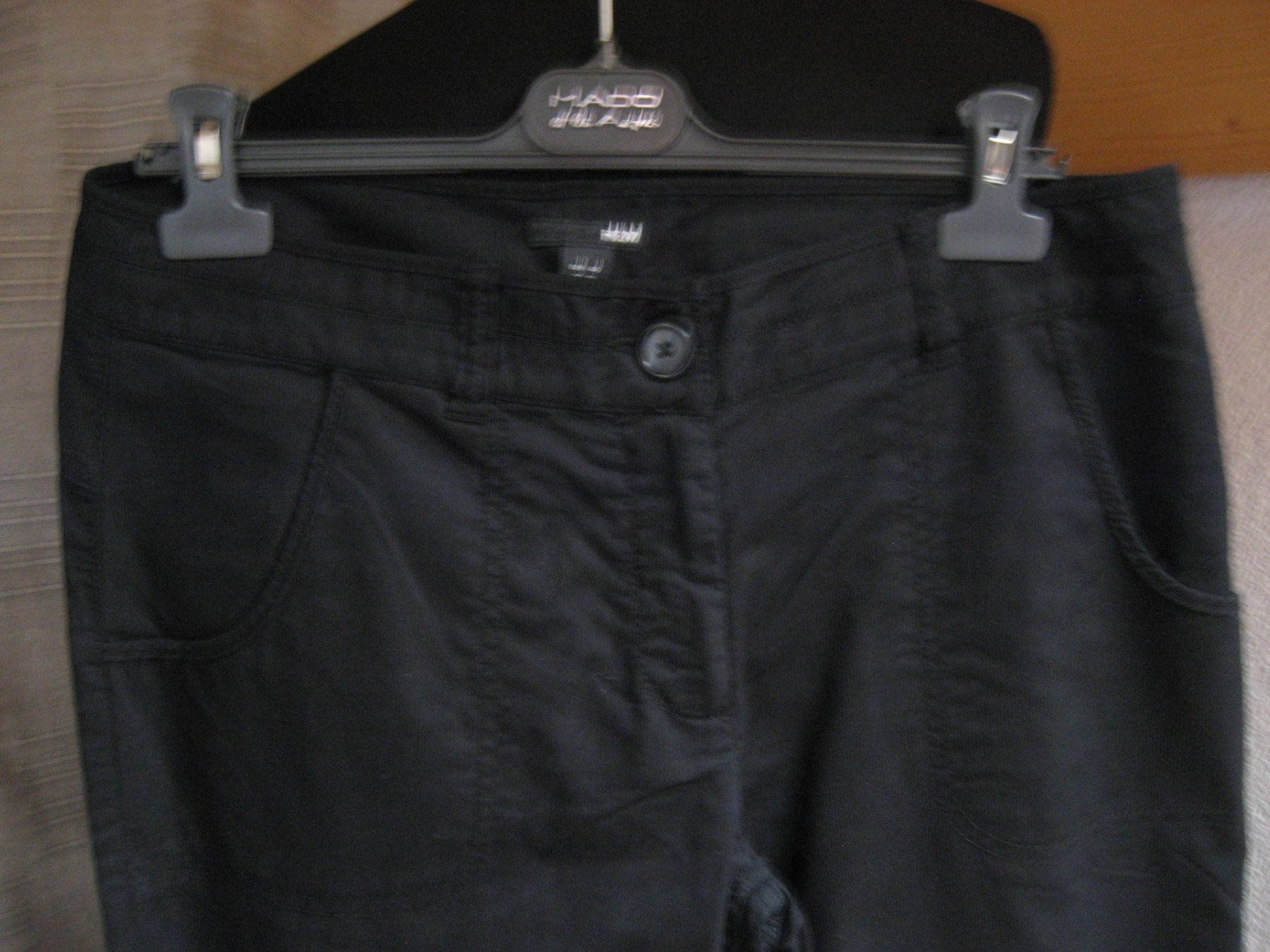 H&M Pantaloni: Pantacourt taille 40 H&M – Nuovo (secondo la descrizione) da Delémont venduto da marryb 1