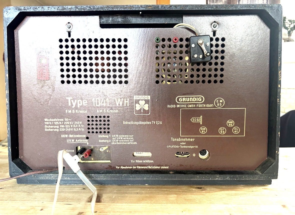 Grundig Radio: Grundig Radio 1041 – Usato da Pratteln venduto da lea_v2ps 2