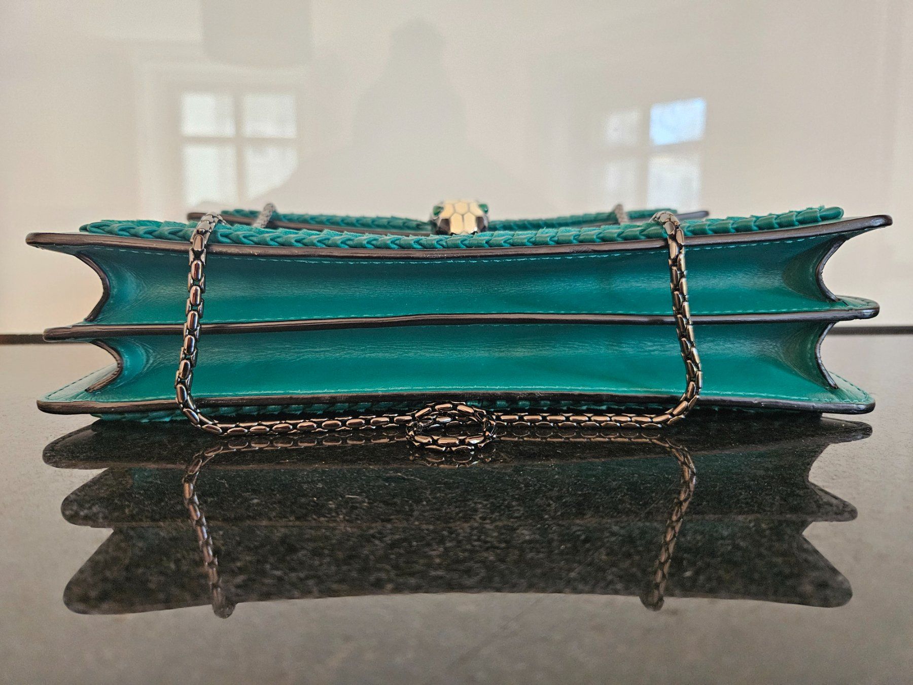Bulgari Borse da donna: Bvlgari Serpenti Forever medium shoulder bag – Usato da Luzern venduto da miletas89 4
