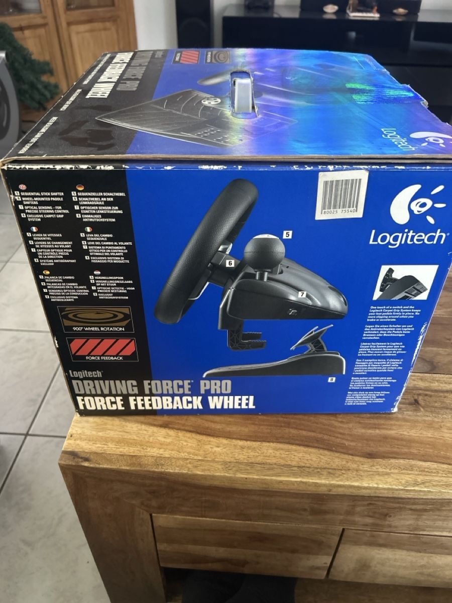 Logitech Controller: Logitech Driving Force Pro - ! !Neuzustand.. – Nuovo e nell'imballaggio originale da Rorschach venduto da delia84 1