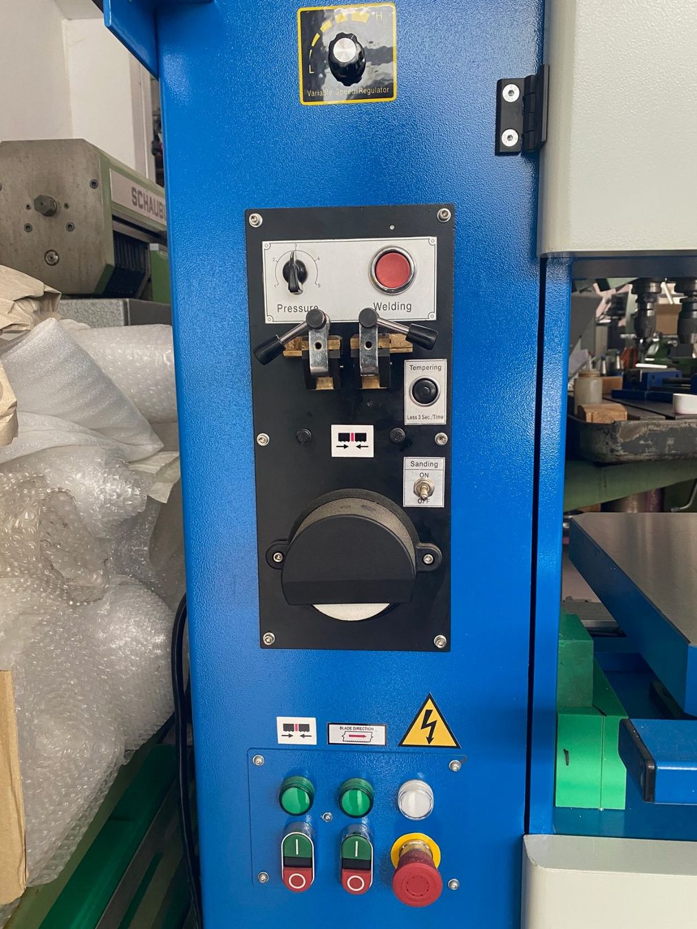 Tutte le macchine: A vendre Scie à Ruban – Usato da sierre venduto da Robyr 2