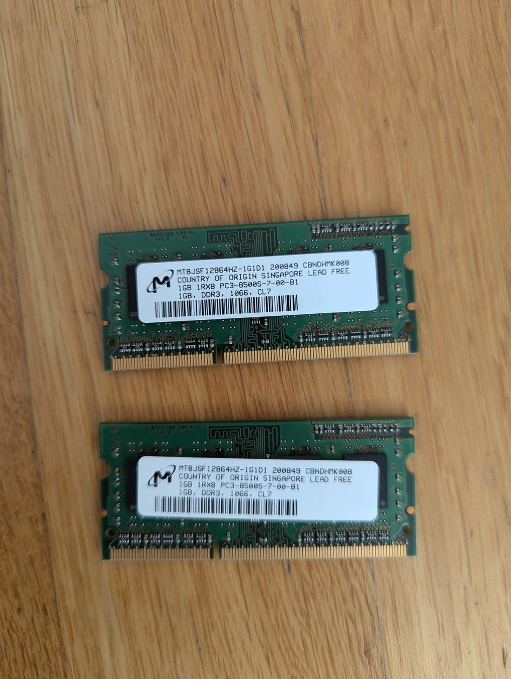 Memoria / RAM: Diverse RAM-Riegel (1-2GB, DDR2, DDR3) – Usato da Zürich venduto da schnifel