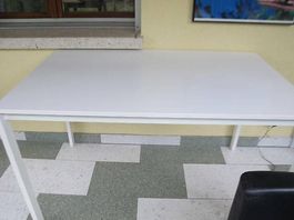 Arbeitstisch L 125 x B 75 x 74 cm, ohne Kratzer