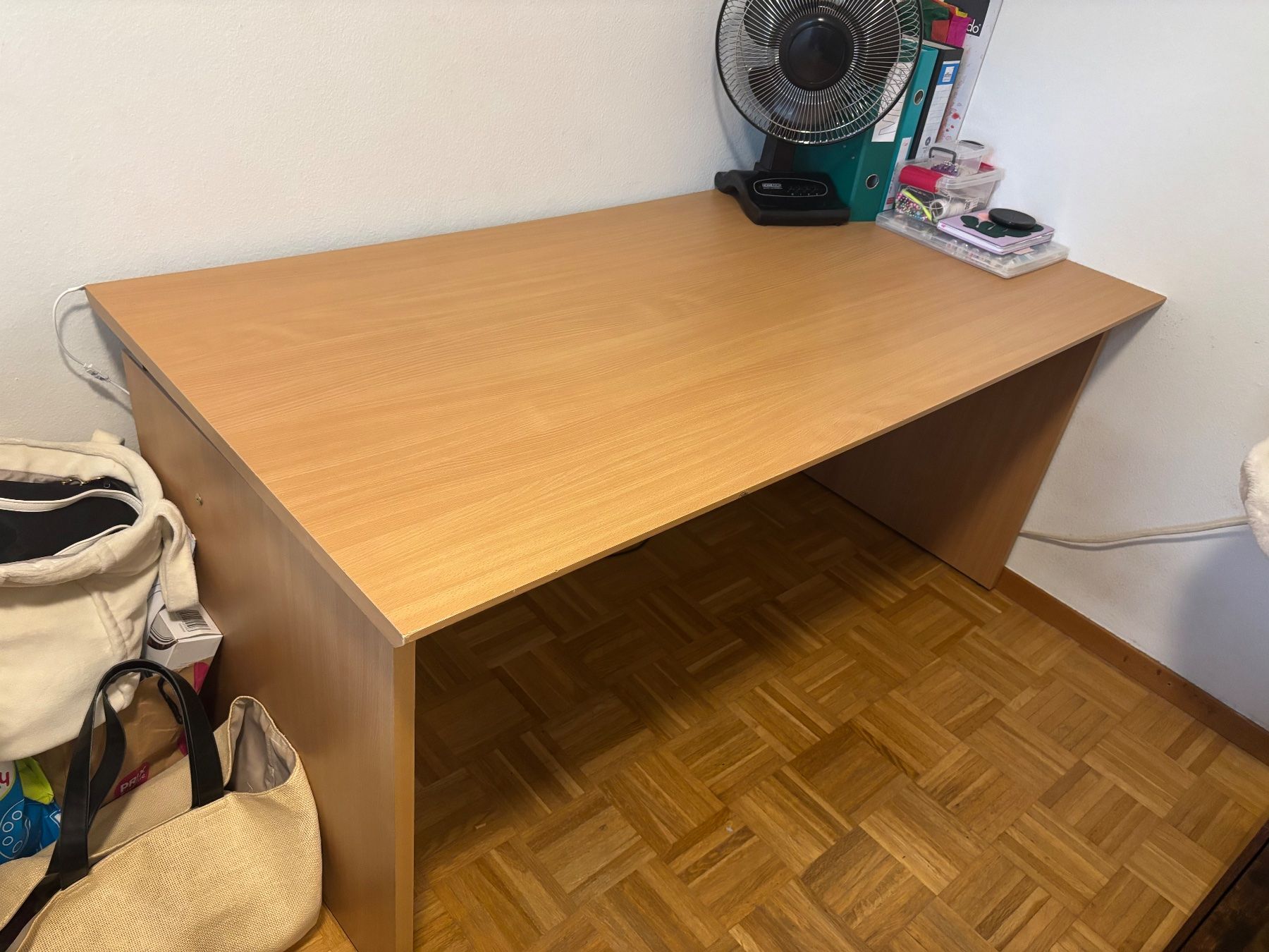 Scrivanie: Tisch – Usato da Richterswil venduto da Nv00