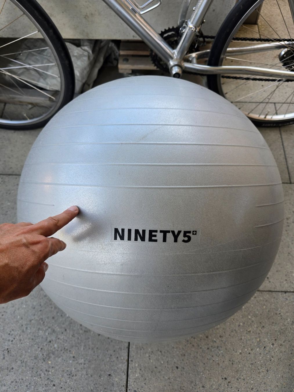 Palloni: Sitzball 60cm Silber – Usato da Zürich venduto da Tcrush 1