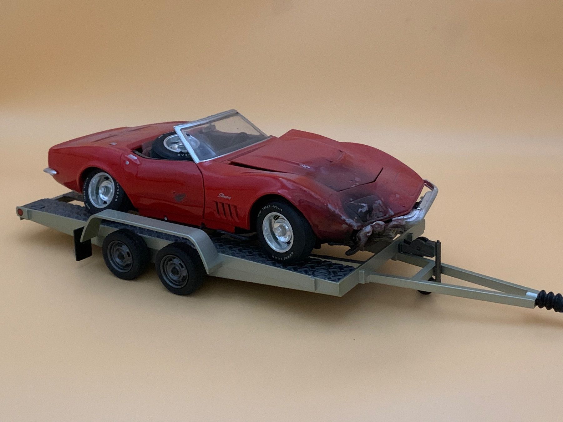 Chevrolet Modellini d'auto: 1969 Wrecked Corvette + Trailer 1:18 – Usato da Epautheyres venduto da LordSkull