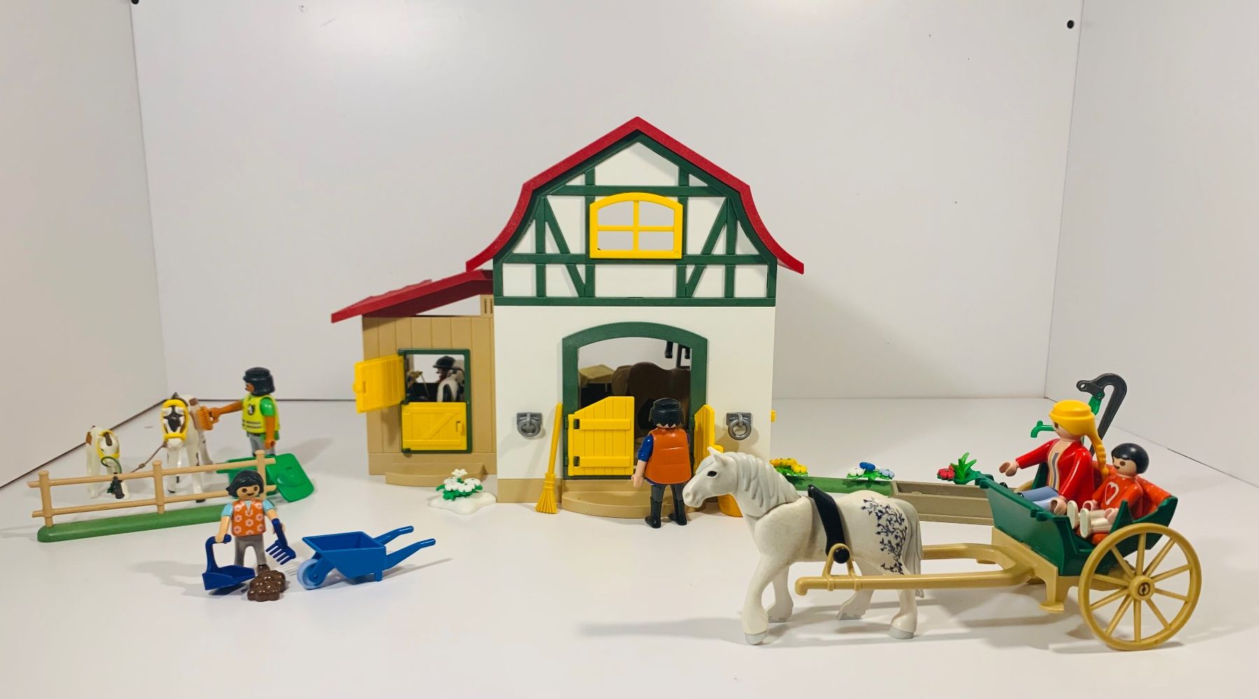Playmobil Giocattoli: Le Ranch des Playmobils - set créé par nos enfants – Usato da Lausanne venduto da cloleman